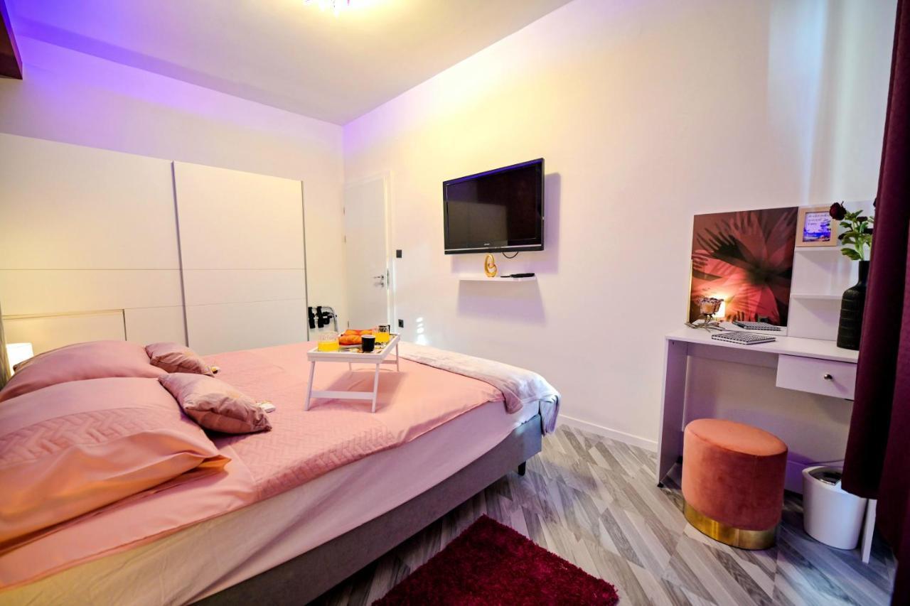 Luxury Apartment Laura ซาดาร์ ภายนอก รูปภาพ