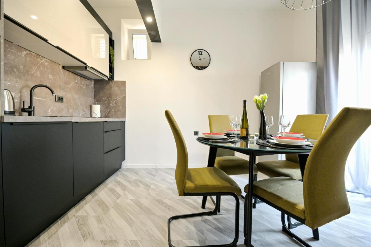 Luxury Apartment Laura ซาดาร์ ภายนอก รูปภาพ