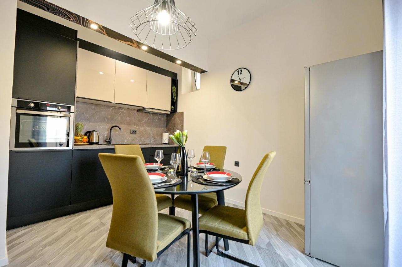 Luxury Apartment Laura ซาดาร์ ภายนอก รูปภาพ