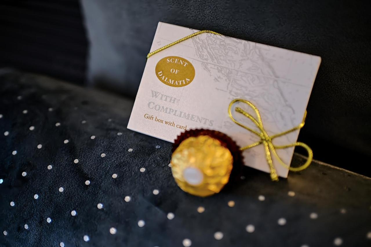 Luxury Apartment Laura ซาดาร์ ภายนอก รูปภาพ